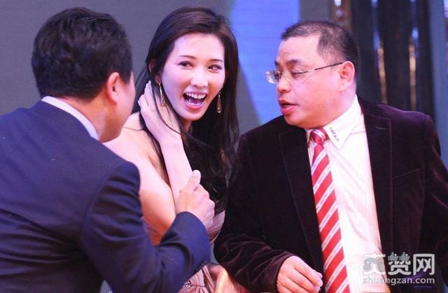 吴京劝漂亮女生不要进娱乐圈会被污染惹争议，看完这些照片你就懂了